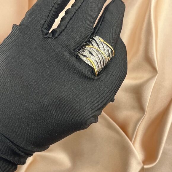 Elegant Diamond & Gold Accented Cocktail Ring - Picture 6 of 6